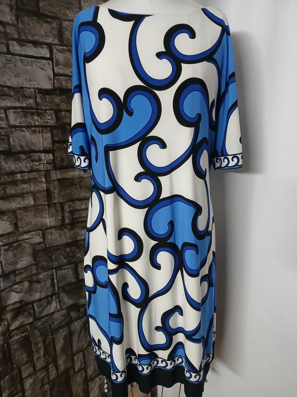 dressbarn White, Blue and Black Graphic Midi Shift Dress
